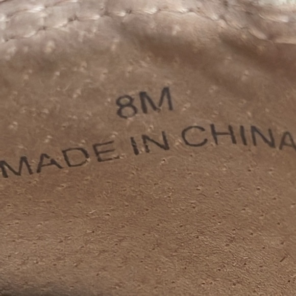 Kate Spade New York Lilly Taupe Suede Slip On Ruffled Sneaker Sz 8M - Picture 11 of 11